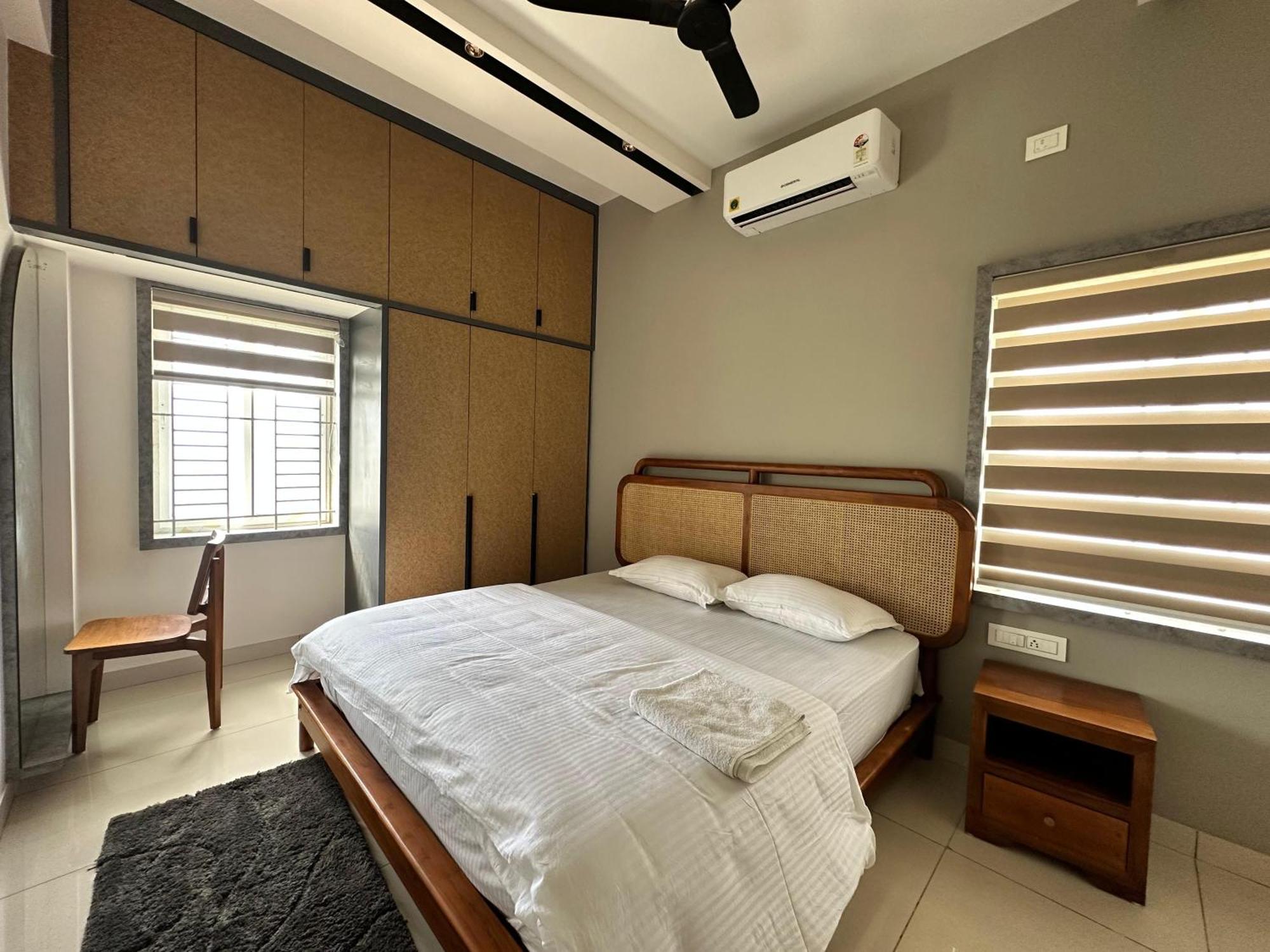 Thulasi Avenue Inn Pollāchi Екстериор снимка